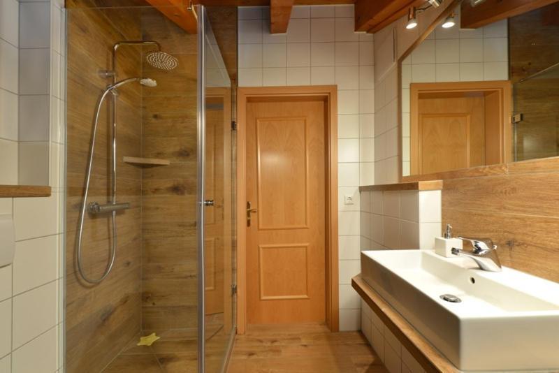 Haus Bergahorn Apartment ไรท์อิมวิงเคอ ภายนอก รูปภาพ